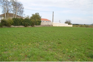 terrain à la vente -   85210  SAINTE-HERMINE, surface 703 m2 vente terrain - APR715767